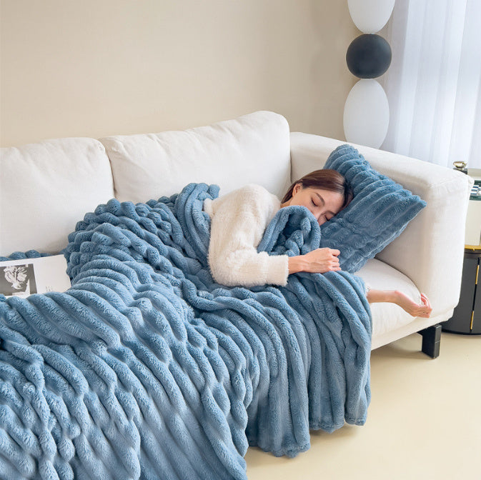 Double-Sided Bubble Velvet & Faux Rabbit Fur Blanket – Warm & Thick Throw