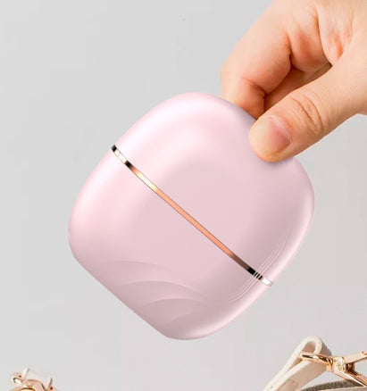 Wireless Hair Smoothing & Curling Brush – Quick Heat, Safe & Travel-Friendly